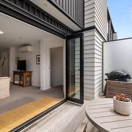 Centrally Located- Modern Sunny Townhouse Mount Maunganui Bagian luar foto