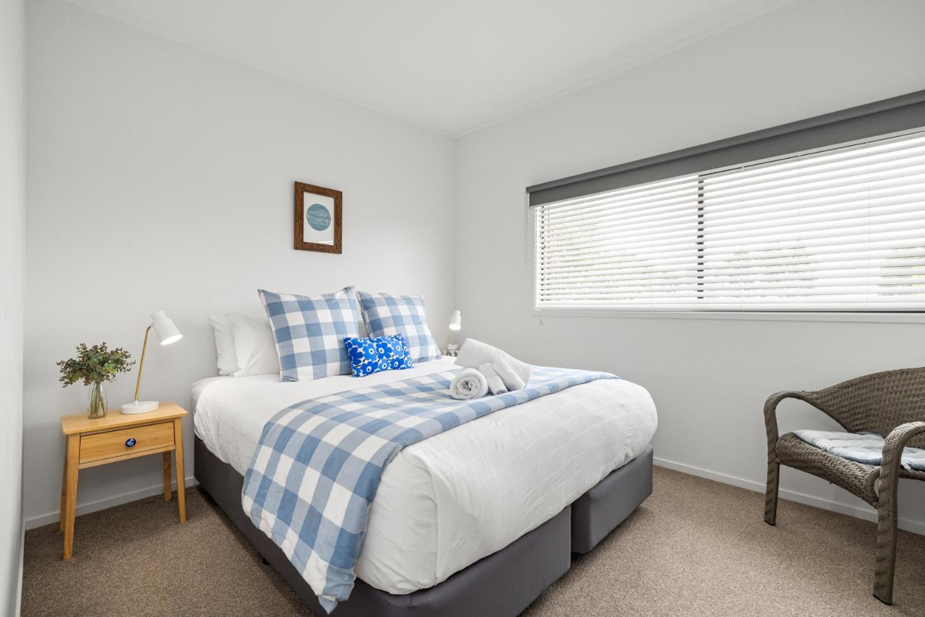 Centrally Located- Modern Sunny Townhouse Mount Maunganui Bagian luar foto